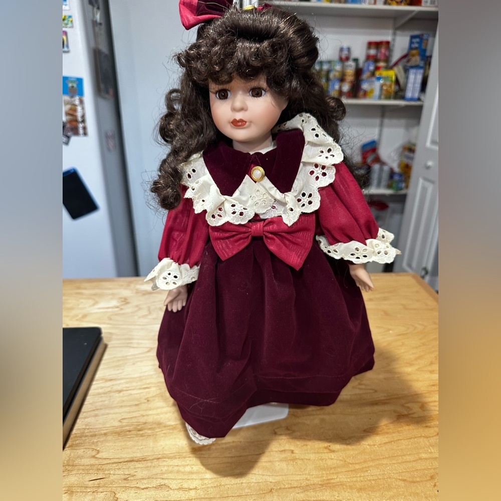 Vintage Soft Expressions DanDee Porcelain Doll 16” With Stand